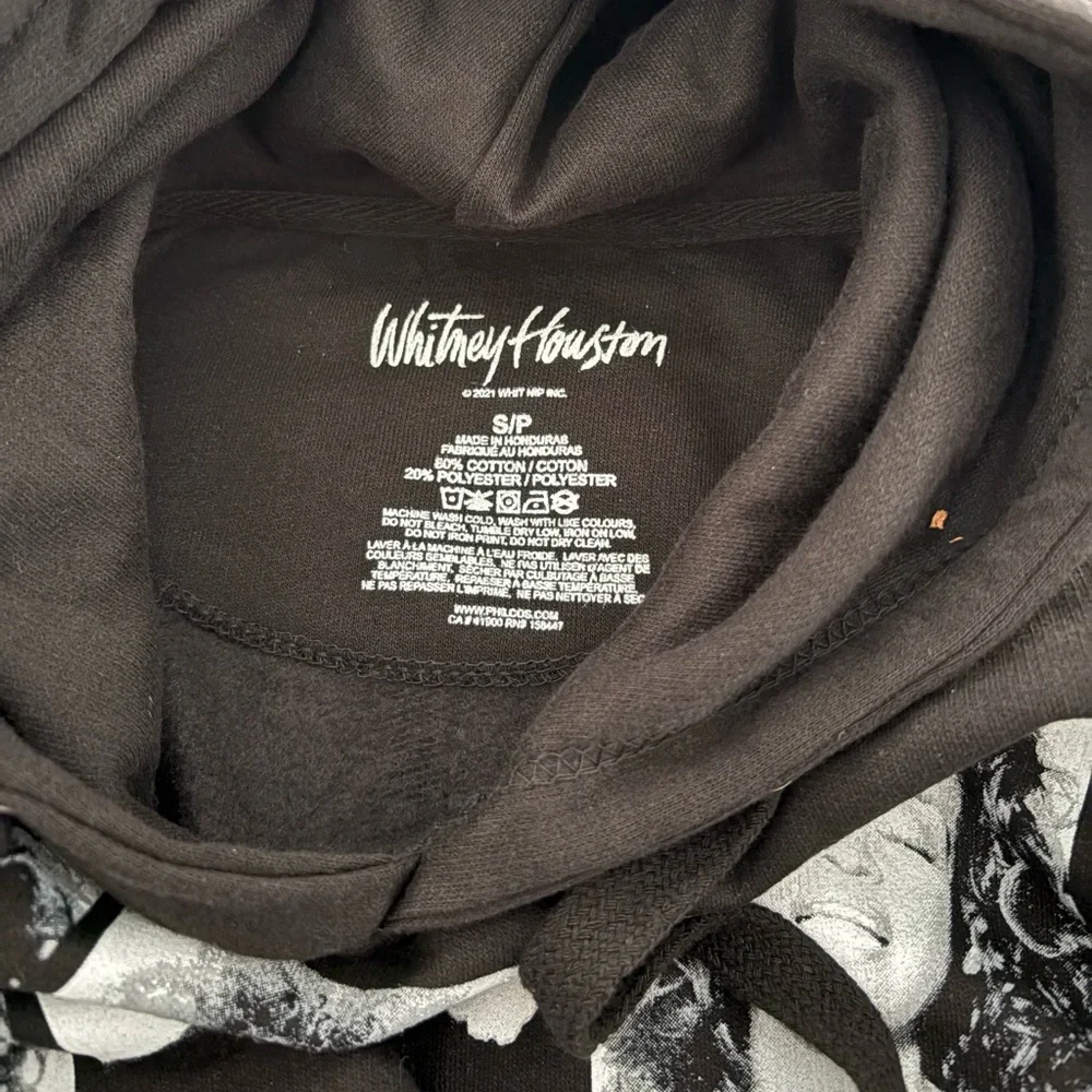 Whitney Houston Graphic Hoodie NWT - Picture 5 of 8